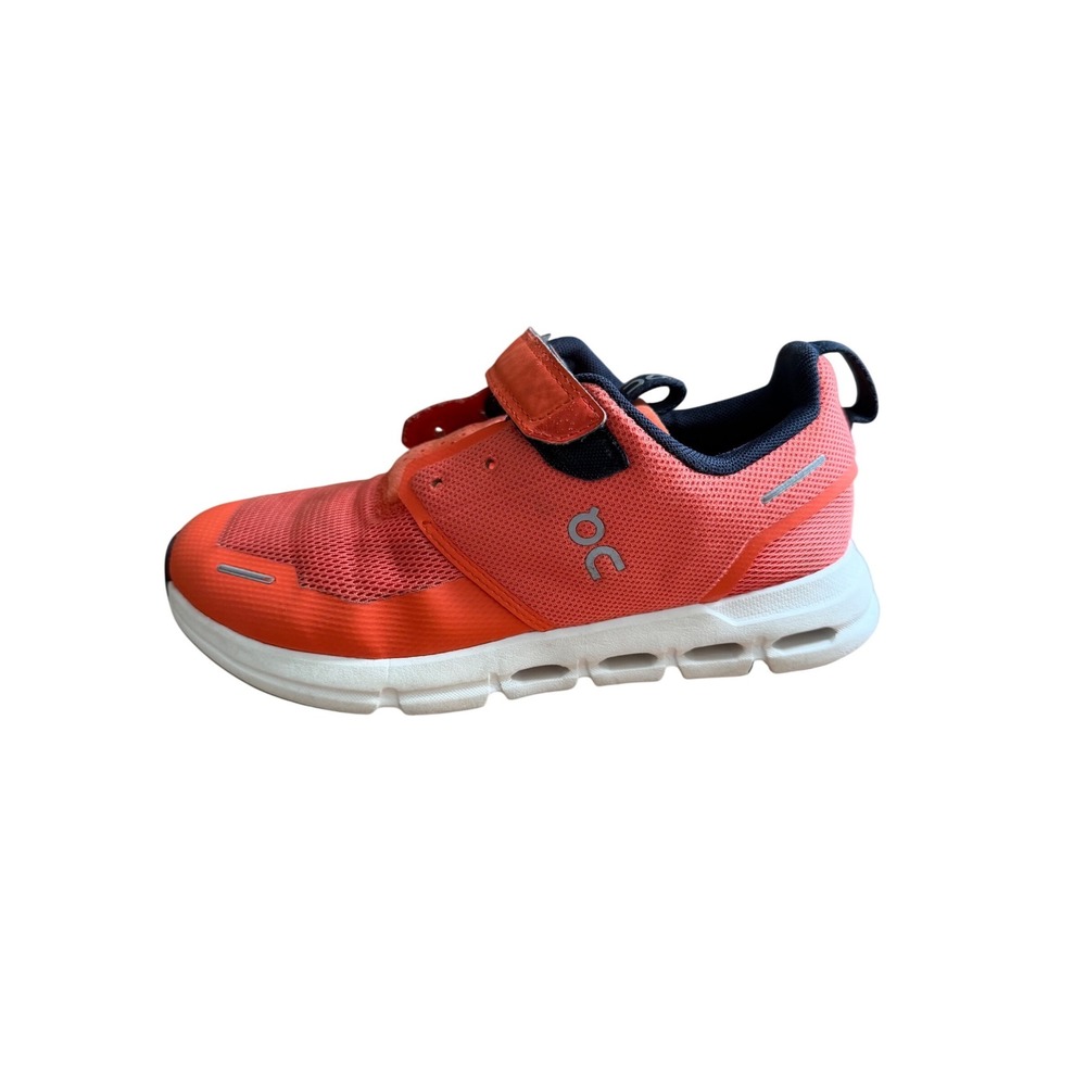 On Running Cloud Play Kids Size 2 Orange Navy Blue Hook Loop Sneakers 43.91204